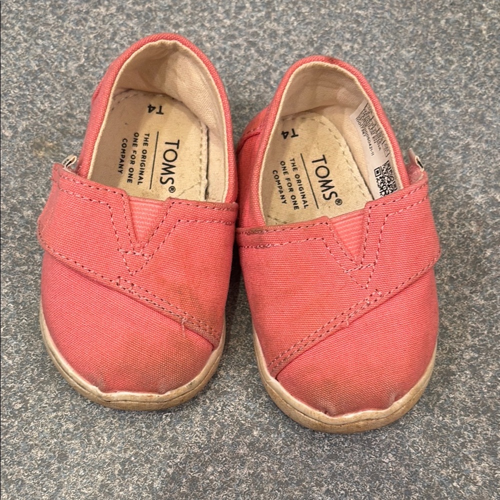 TOMS Coral Canvas Baby Shoes